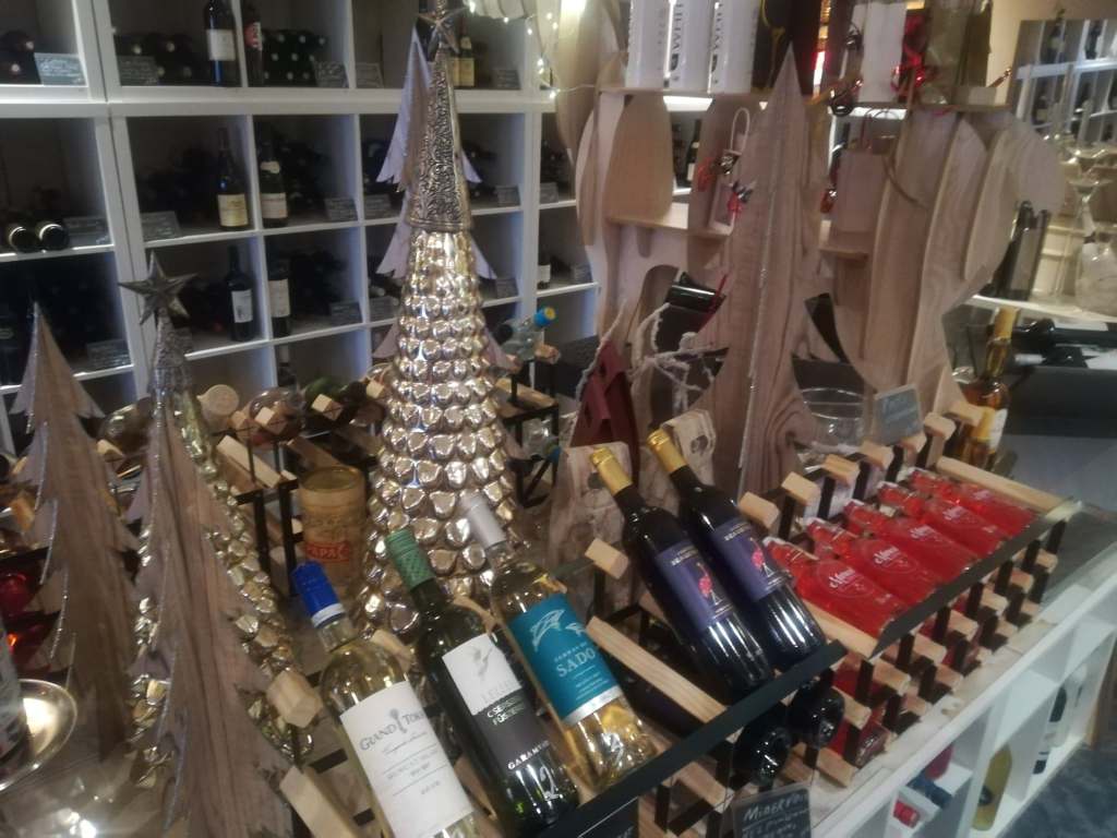 restaurant la fregate neufchateau cave vin bouteille degustation presentation